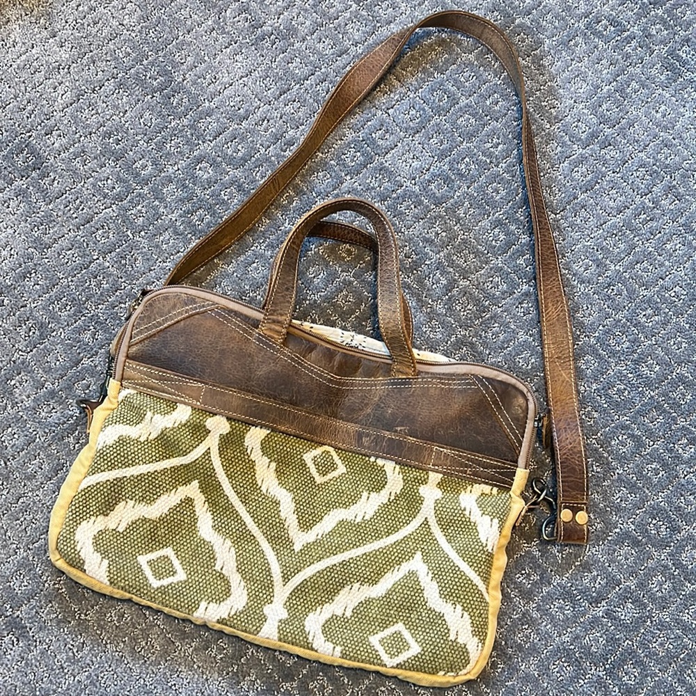 Myra bag